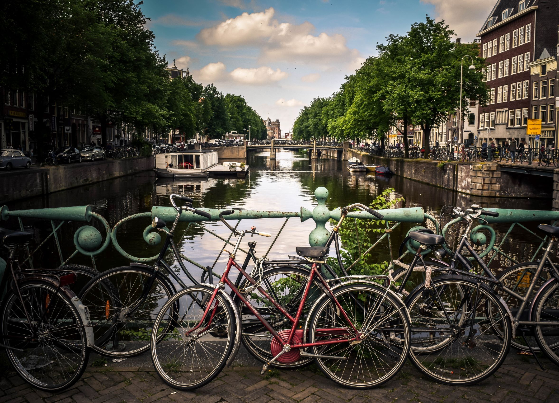  Xe đạp là phương tiện khá phổ biến tại Châu Âu và tại Bỉ cũng không là ngoại lệ